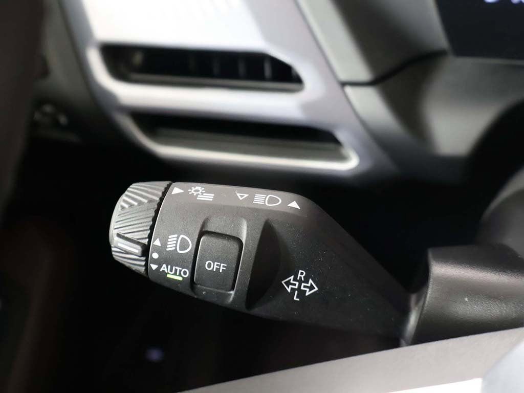 Used 2025 BMW 228i xDrive image 40