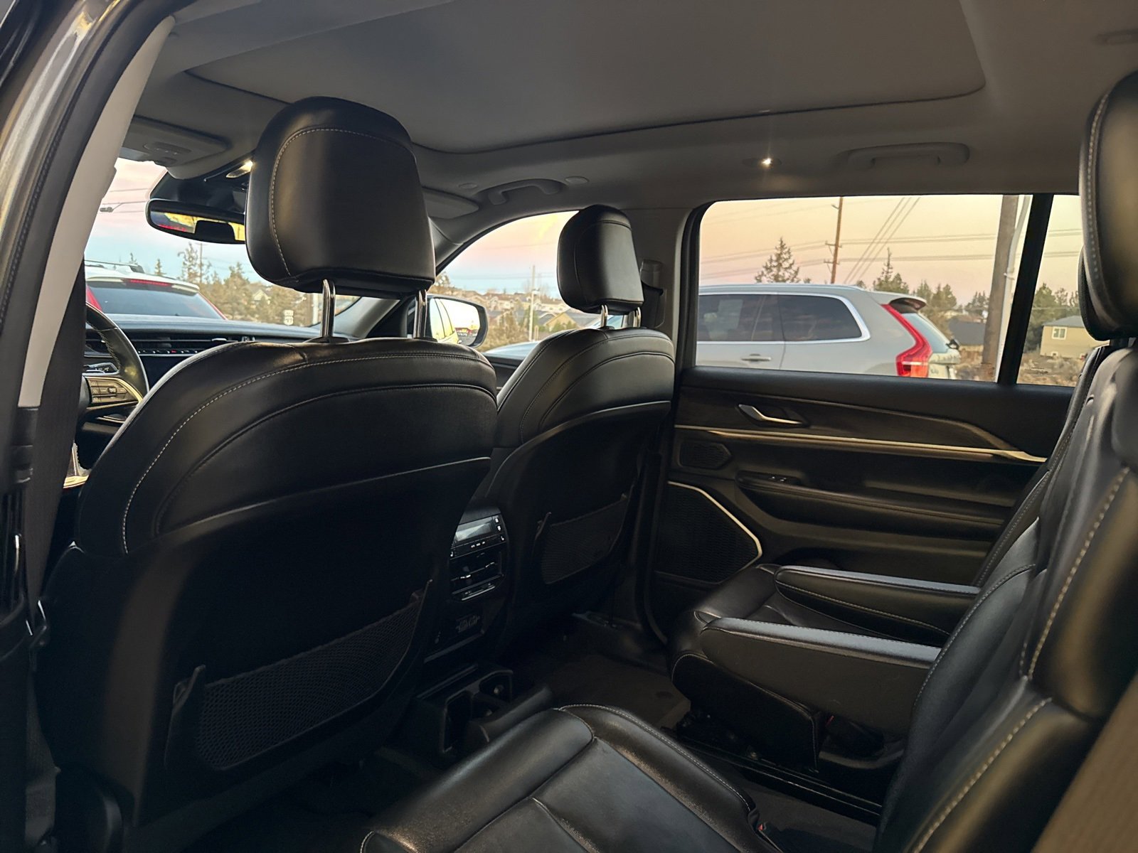 Used 2021 Jeep Grand Cherokee L Limited image 10