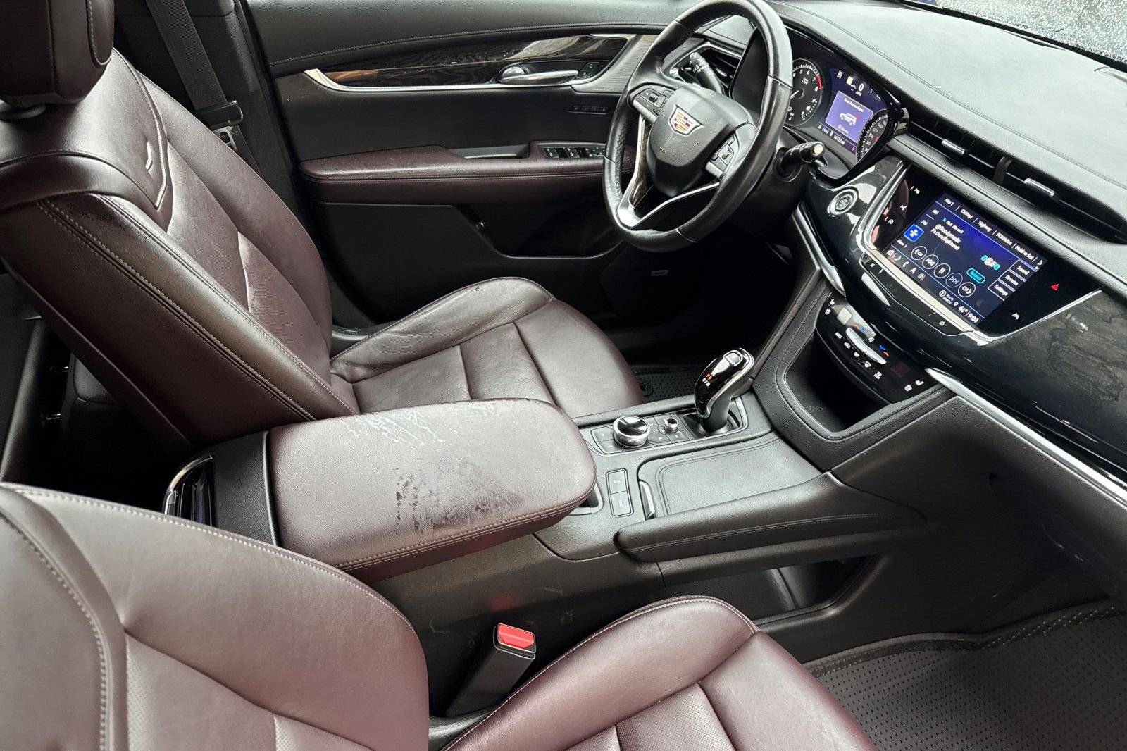 Used 2023 Cadillac XT6 Premium Luxury w/ Technology Package AWD/4WD image 17