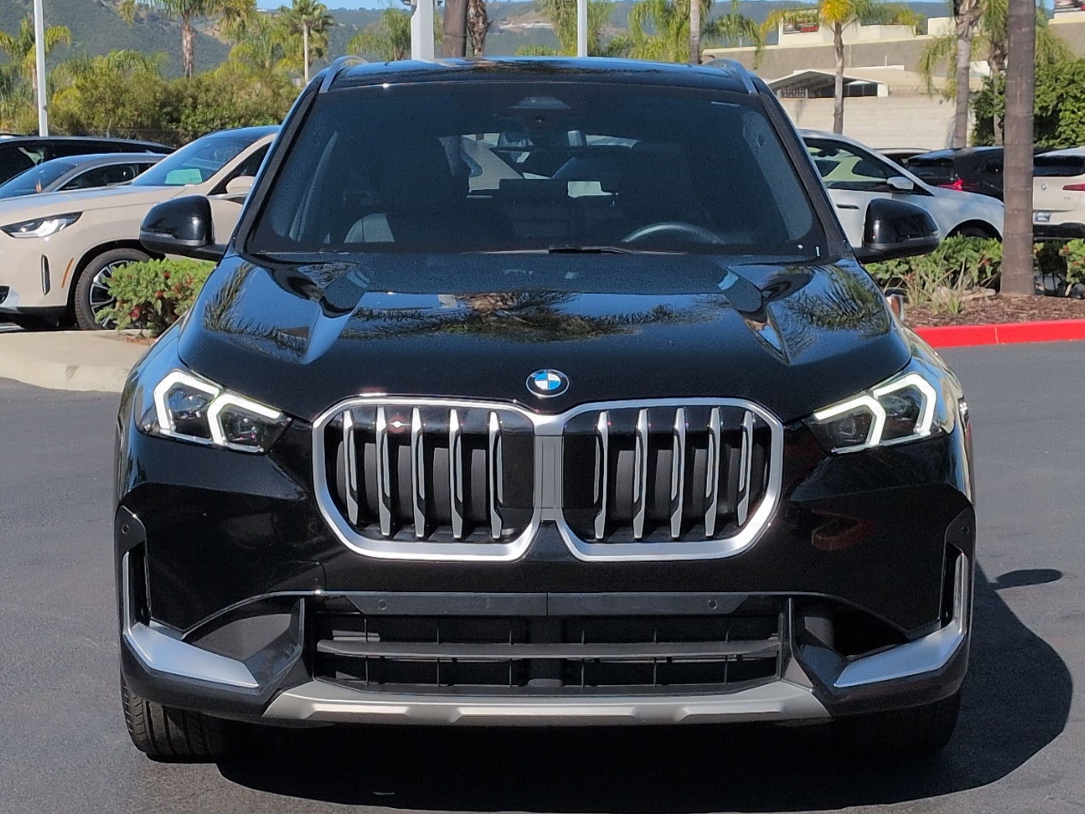 Used 2025 BMW X1 xDrive28i w/ Convenience Package AWD/4WD image 3