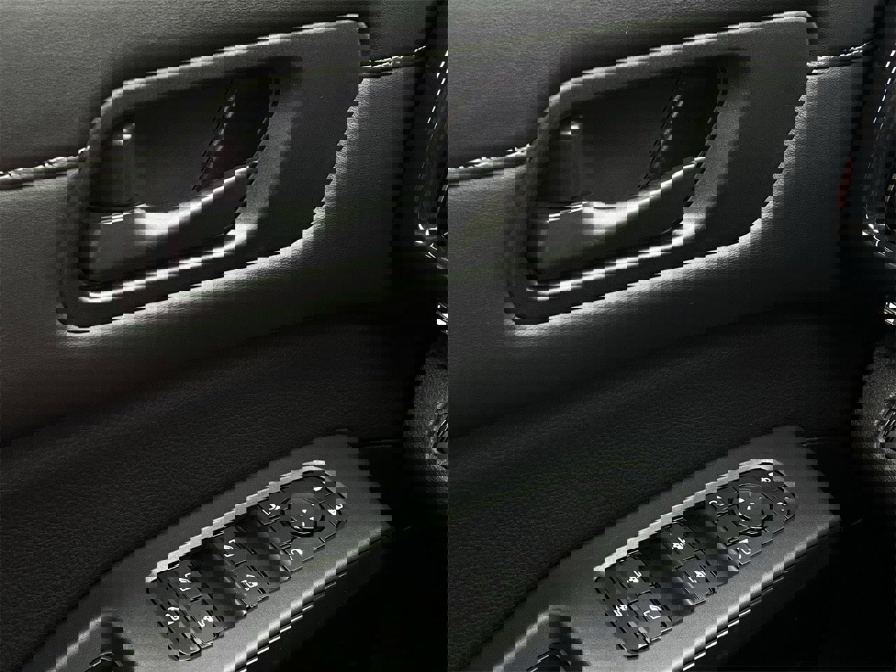 Used 2024 Nissan Pathfinder S w/ Cargo Package image 21