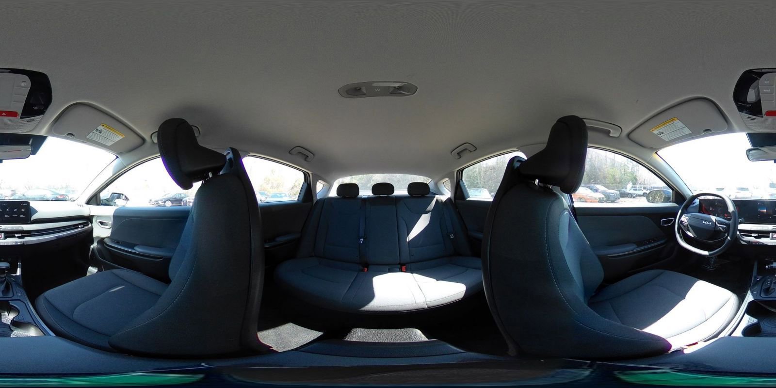 Used 2025 Kia K4 LXS image 39