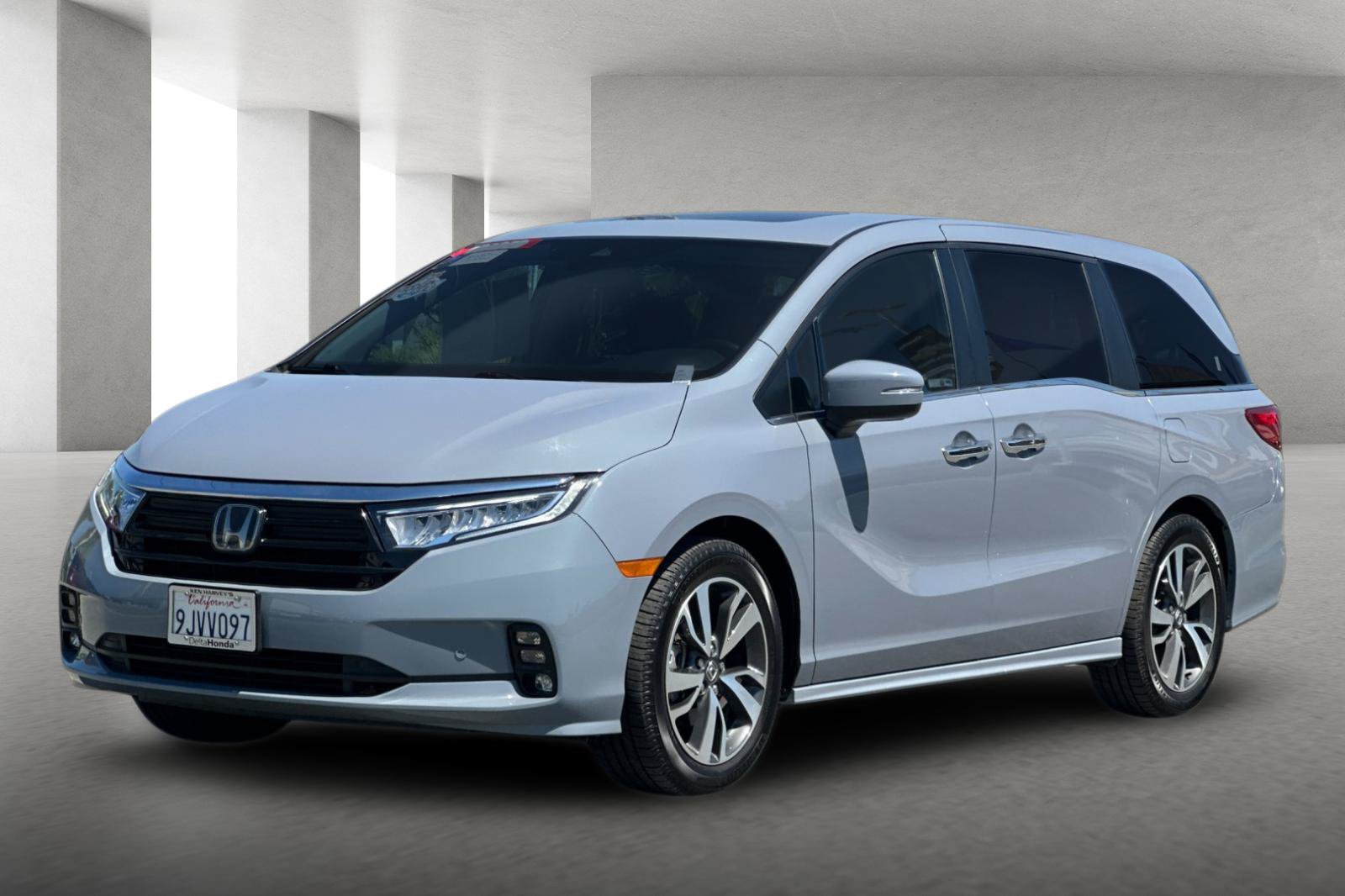Used 2024 Honda Odyssey Touring image 8