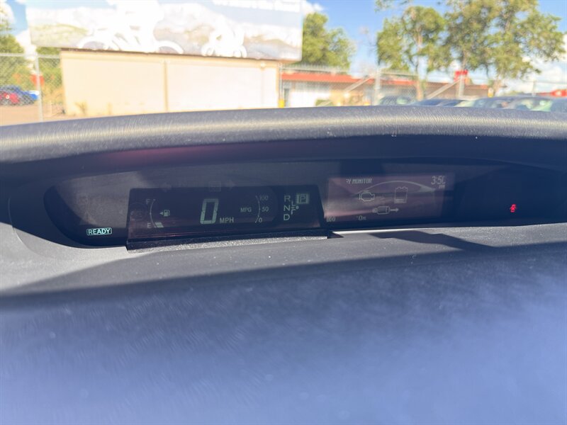 Used 2014 Toyota Prius Three FWD image 17