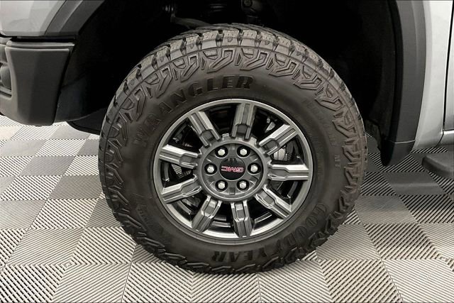 Used 2024 GMC Sierra 1500 AT4X AWD/4WD image 10