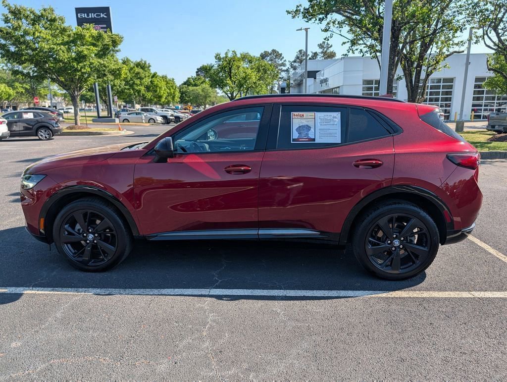 Used 2022 Buick Envision Essence w/ Sport Touring Package FWD image 5