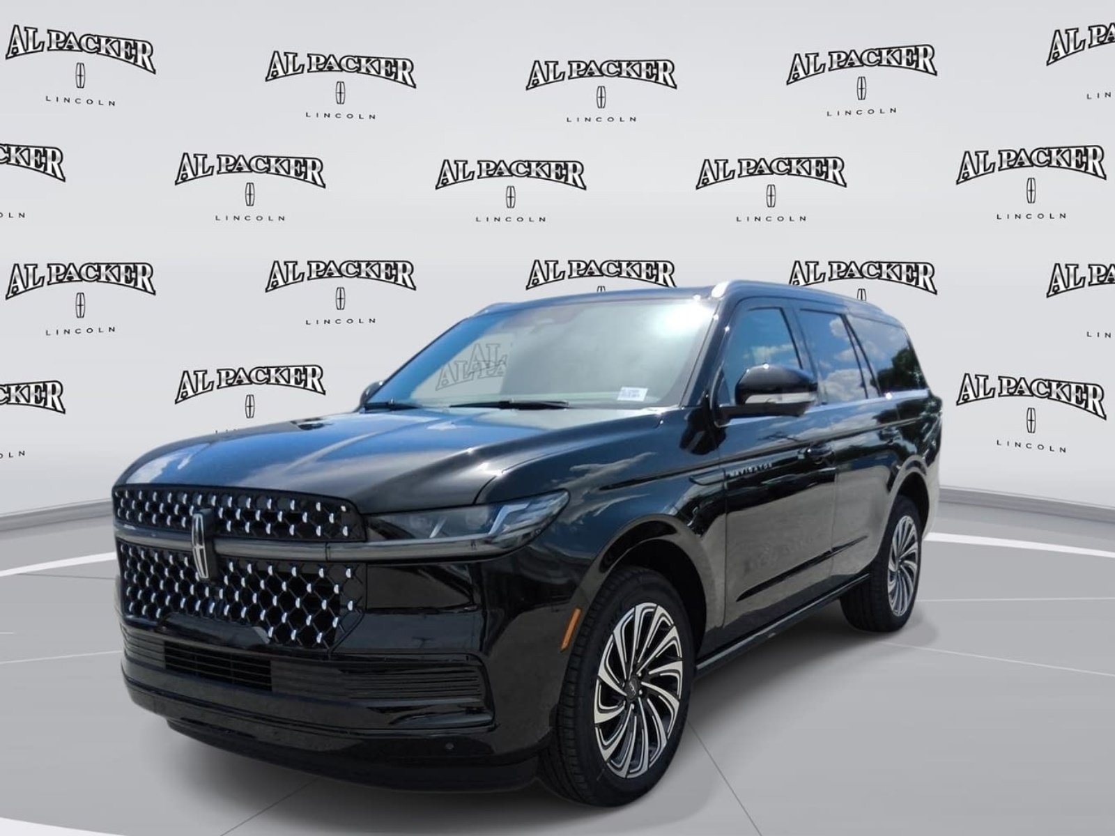 New 2027 Lincoln Navigator Black Label AWD/4WD image 1
