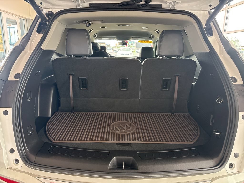 Used 2018 Buick Enclave Essence FWD image 7