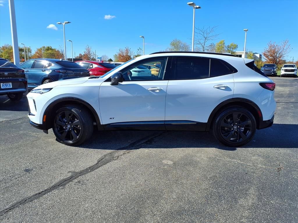 Certified 2025 Buick Envision Sport Touring image 2