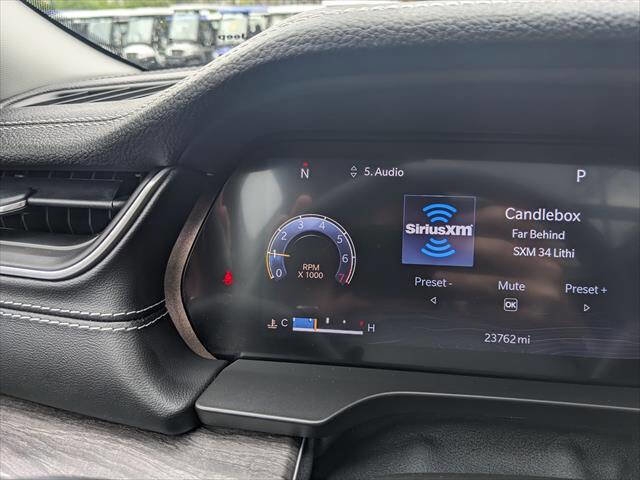 Used 2023 Jeep Grand Cherokee L Limited w/ Luxury Tech Group II image 22