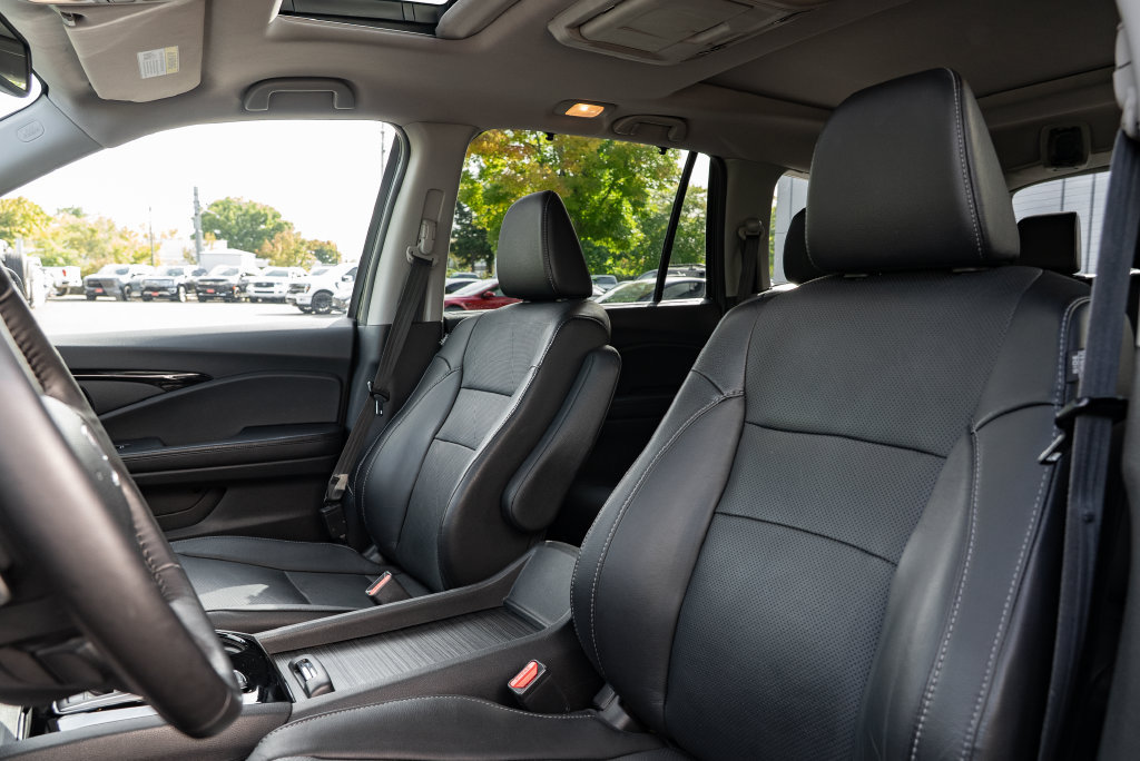 Used 2016 Honda Pilot Elite image 23