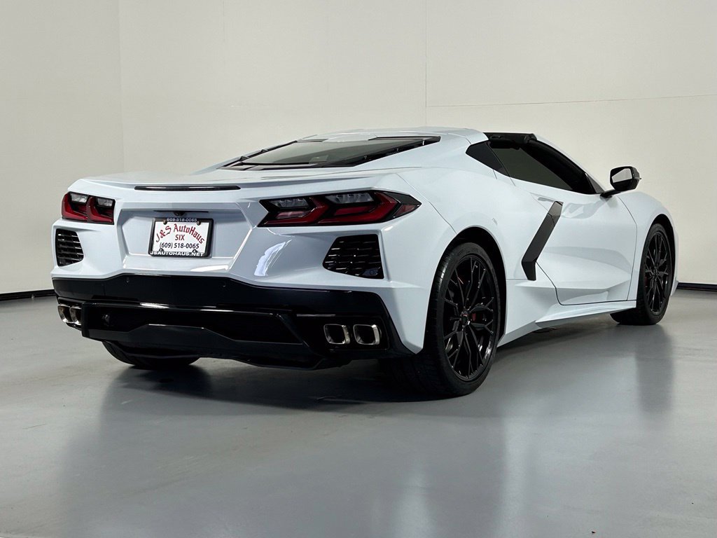 Used 2021 Chevrolet Corvette Stingray Coupe w/ 1LT RWD image 4