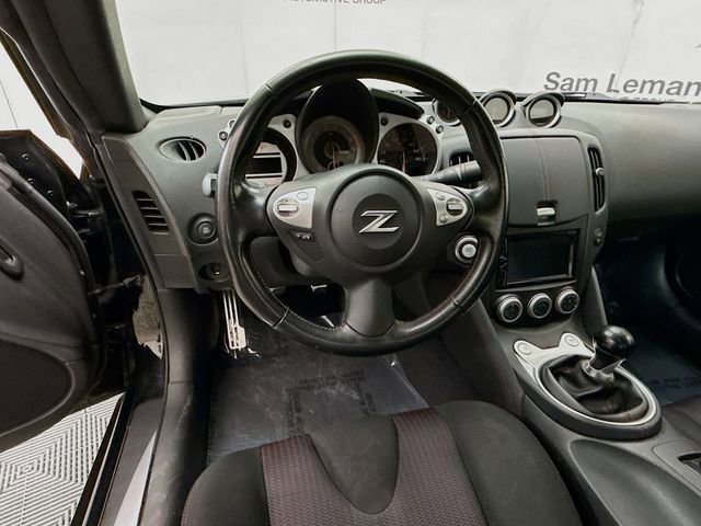 Used 2010 Nissan 370Z NISMO image 11
