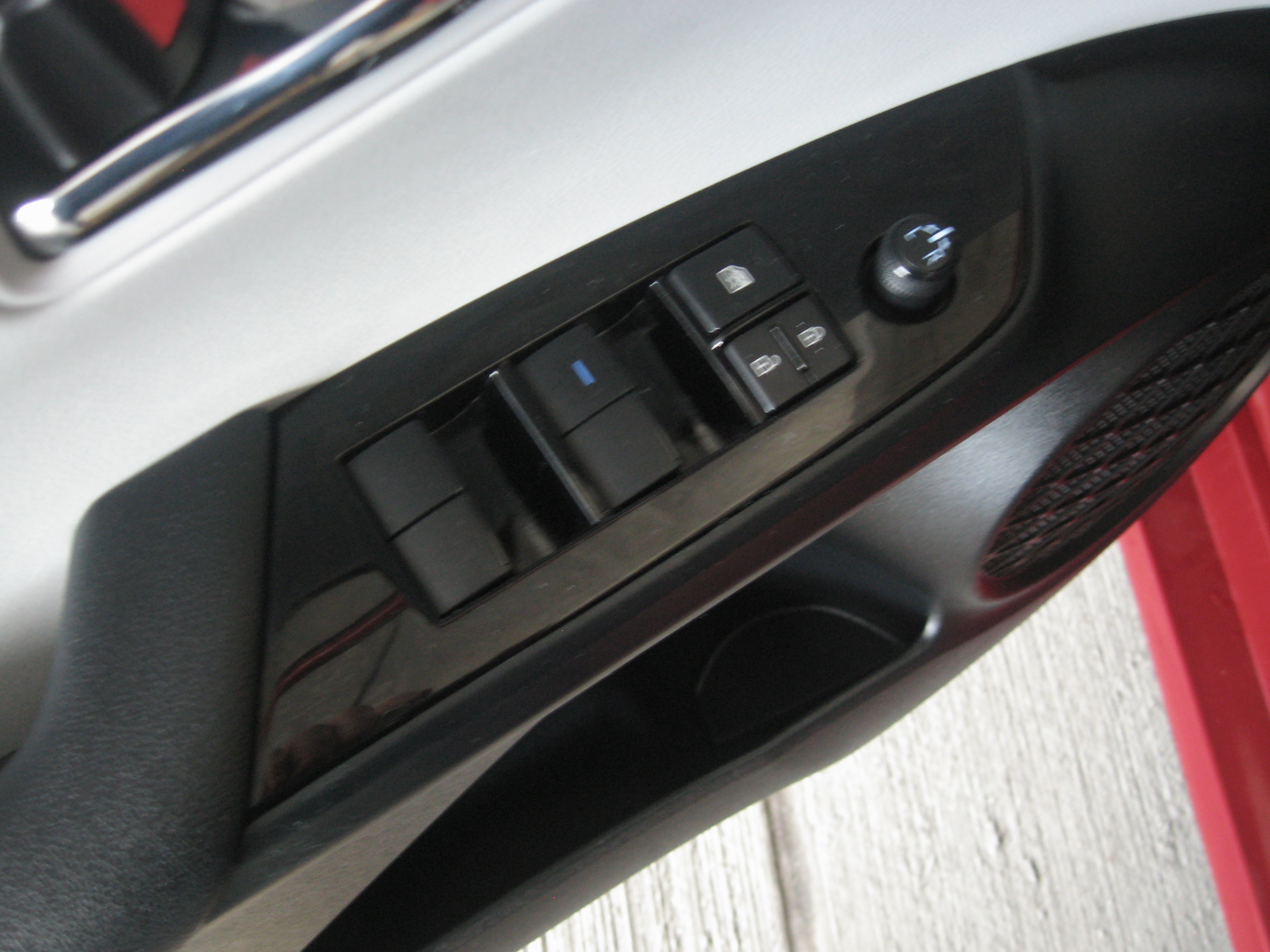 Used 2021 Toyota Prius XLE w/ Advanced Technology Package image 11