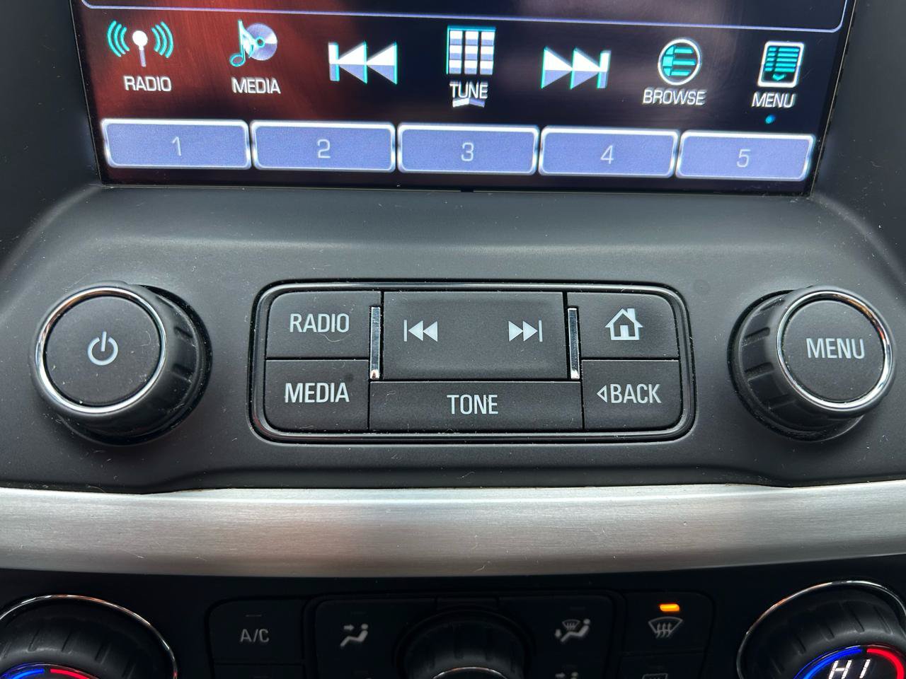 Used 2017 GMC Acadia SLT AWD/4WD image 25