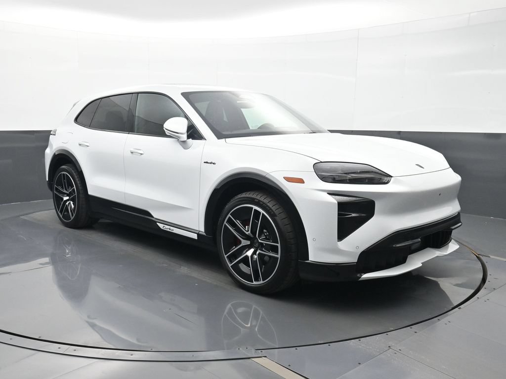 New 2026 Porsche Cayenne Turbo AWD/4WD image 25