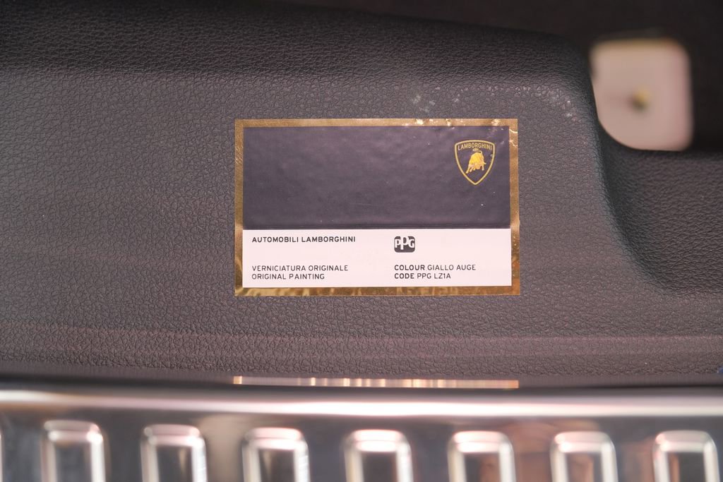 Used 2022 Lamborghini Urus image 78