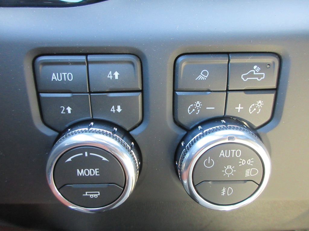 New 2026 GMC Sierra 2500 Denali Ultimate AWD/4WD image 18