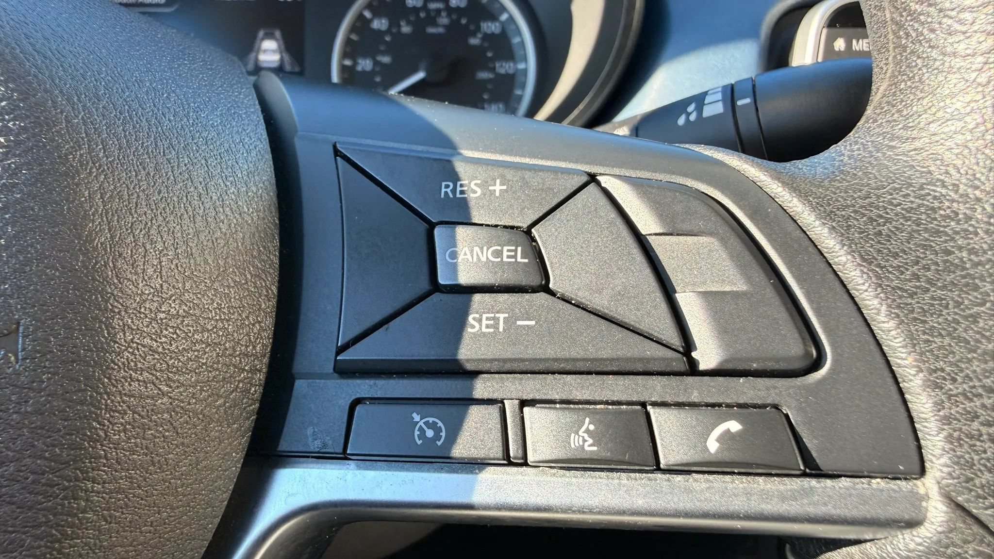 Used 2025 Nissan Versa SV FWD image 20