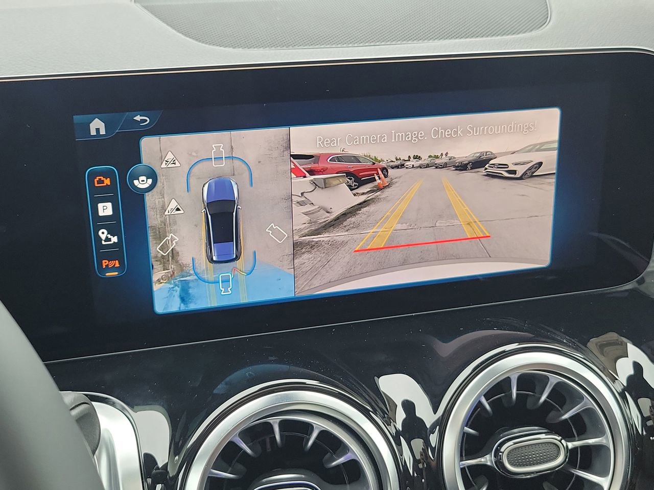 New 2026 Mercedes-Benz GLB 35 AMG 4MATIC image 32