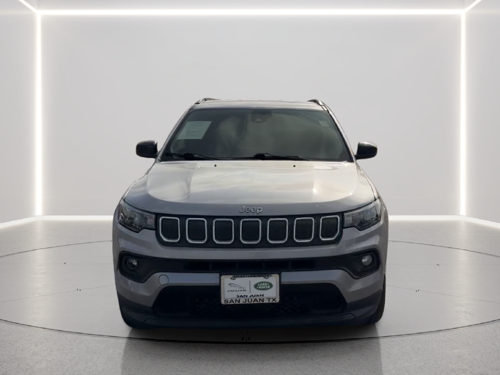 Used 2022 Jeep Compass Latitude AWD/4WD image 2