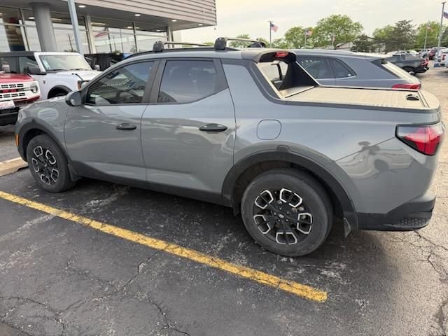 Used 2023 Hyundai Santa Cruz SEL w/ Activity Package FWD image 6