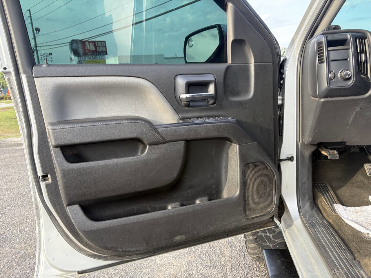 Used 2015 Chevrolet Silverado 1500 LS RWD image 17