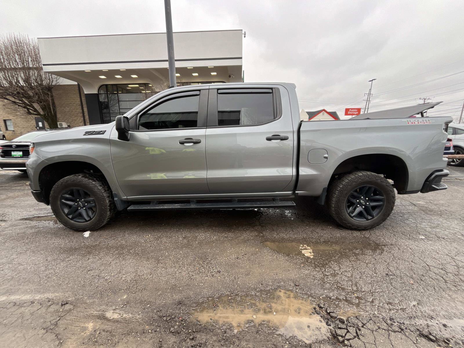 Used 2024 Chevrolet Silverado 1500 Custom Trail Boss w/ LPO, Dark Essentials Package image 4