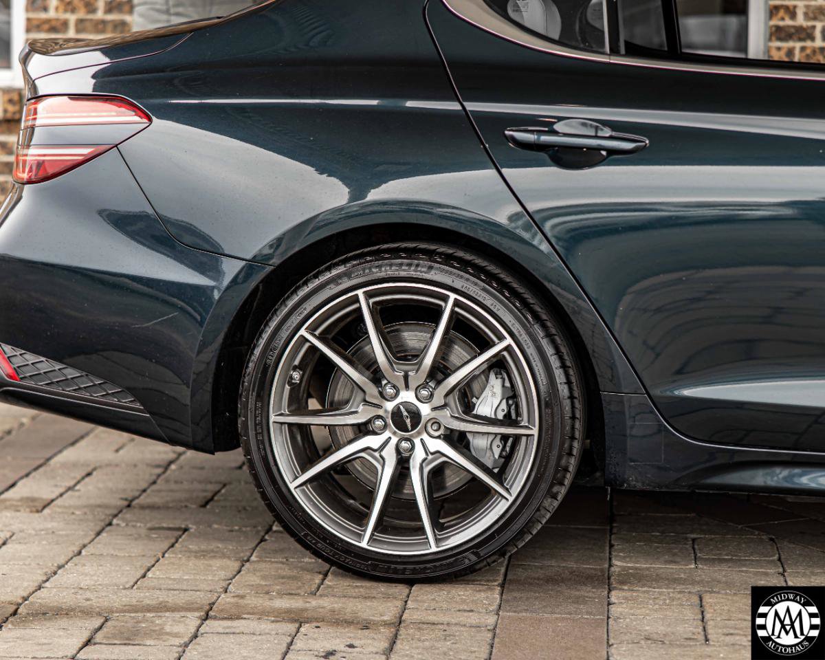 Used 2025 Genesis G70 2.5T RWD image 29