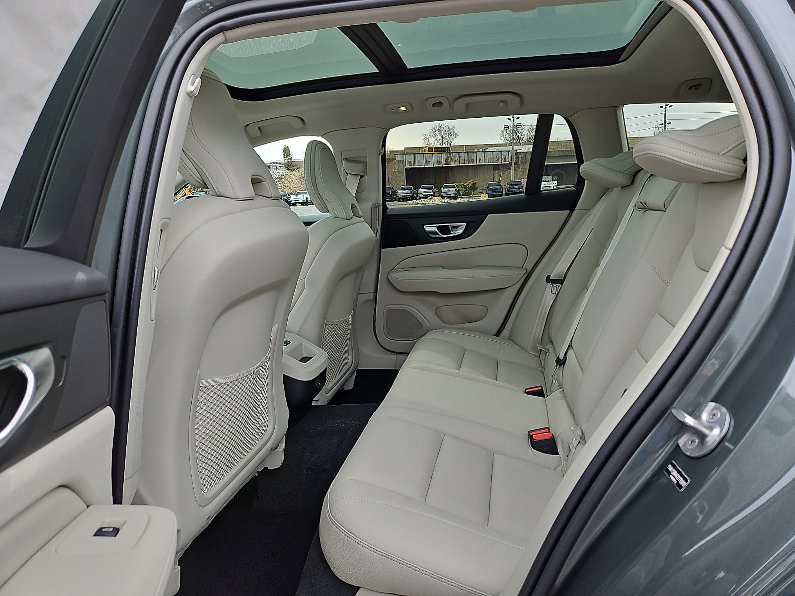 New 2026 Volvo V60 B5 Cross Country Plus w/ Protection Package Premier image 8