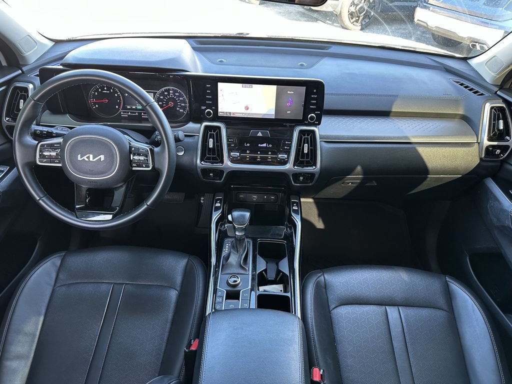 Certified 2022 Kia Sorento SX FWD image 14