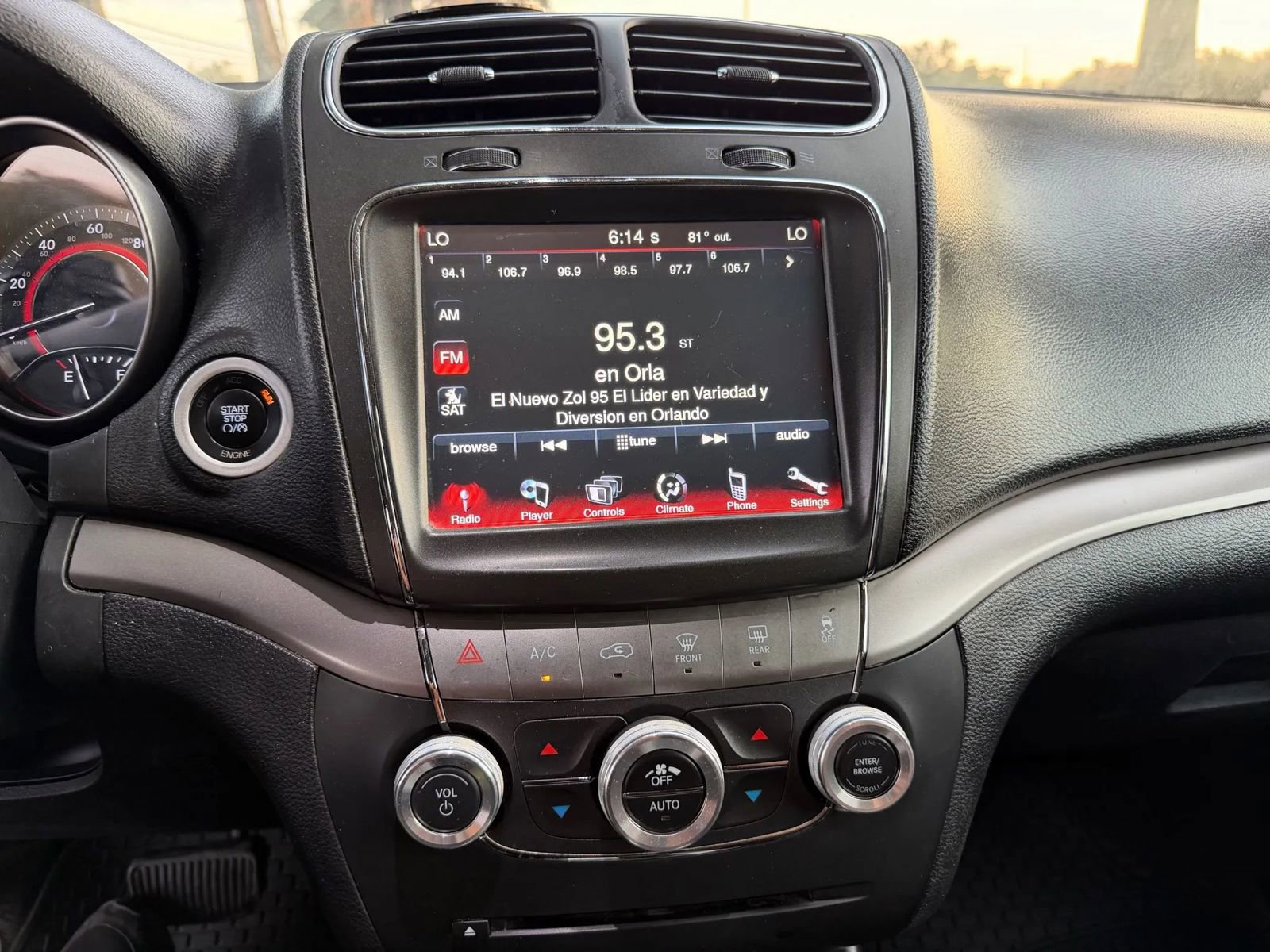 Used 2018 Dodge Journey Crossroad AWD/4WD image 12