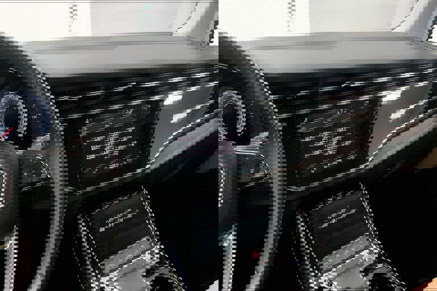 Used 2022 Audi Q7 3.0T Premium w/ Convenience Package image 14