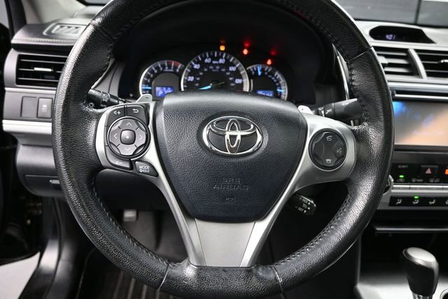 Used 2012 Toyota Camry SE FWD image 18
