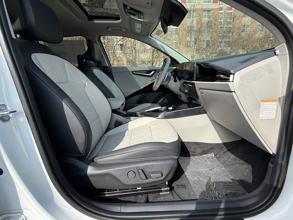 New 2025 Kia Niro Wave w/ Wave Preserve Package FWD image 27