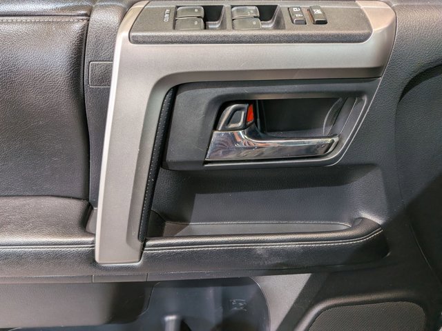 Used 2015 Toyota 4Runner SR5 Premium image 15