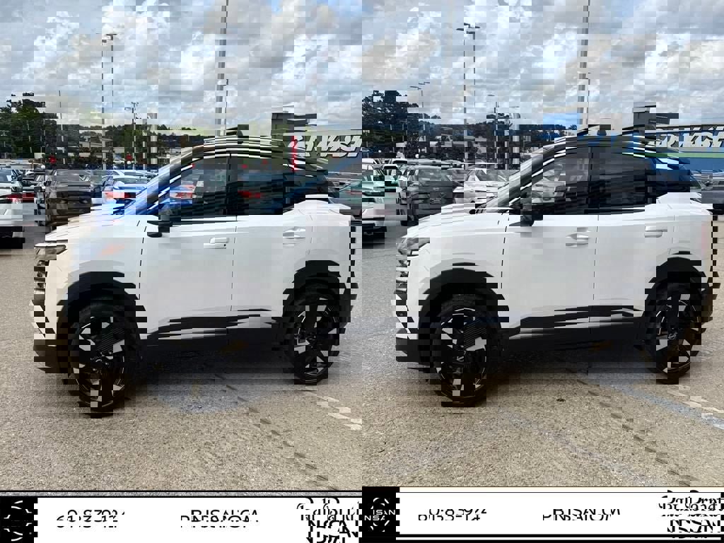 New 2025 Nissan Kicks SR image 14