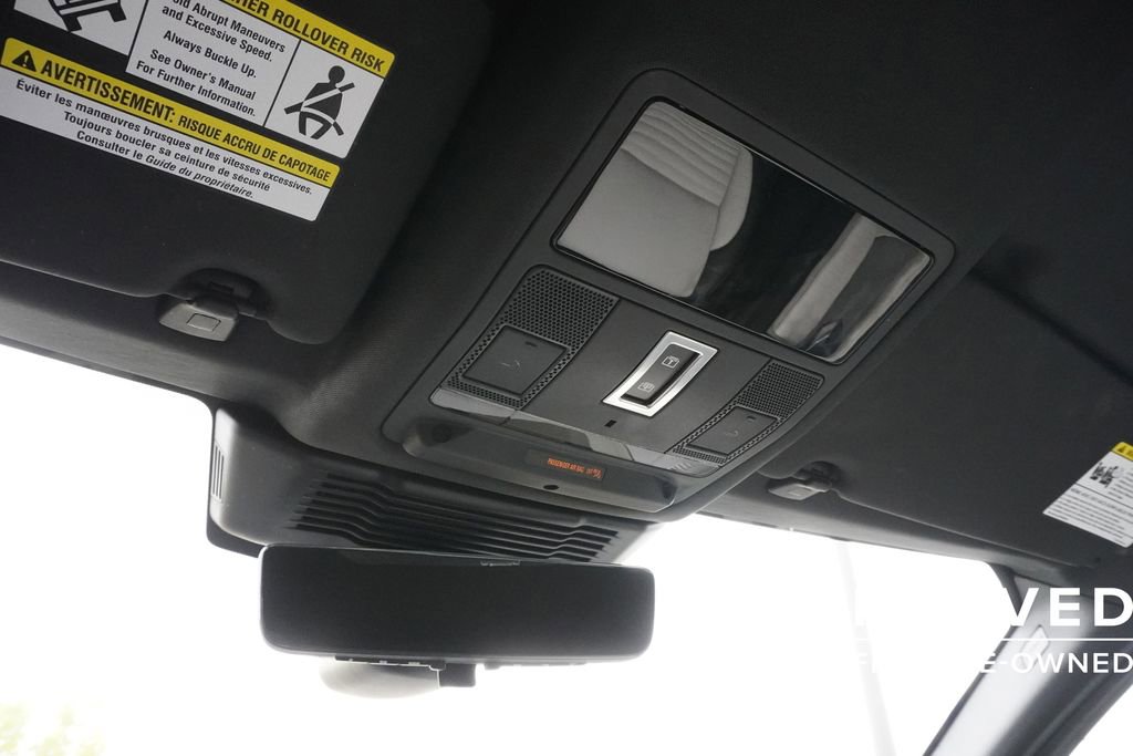 Used 2025 Land Rover Discovery Sport Dynamic SE image 16