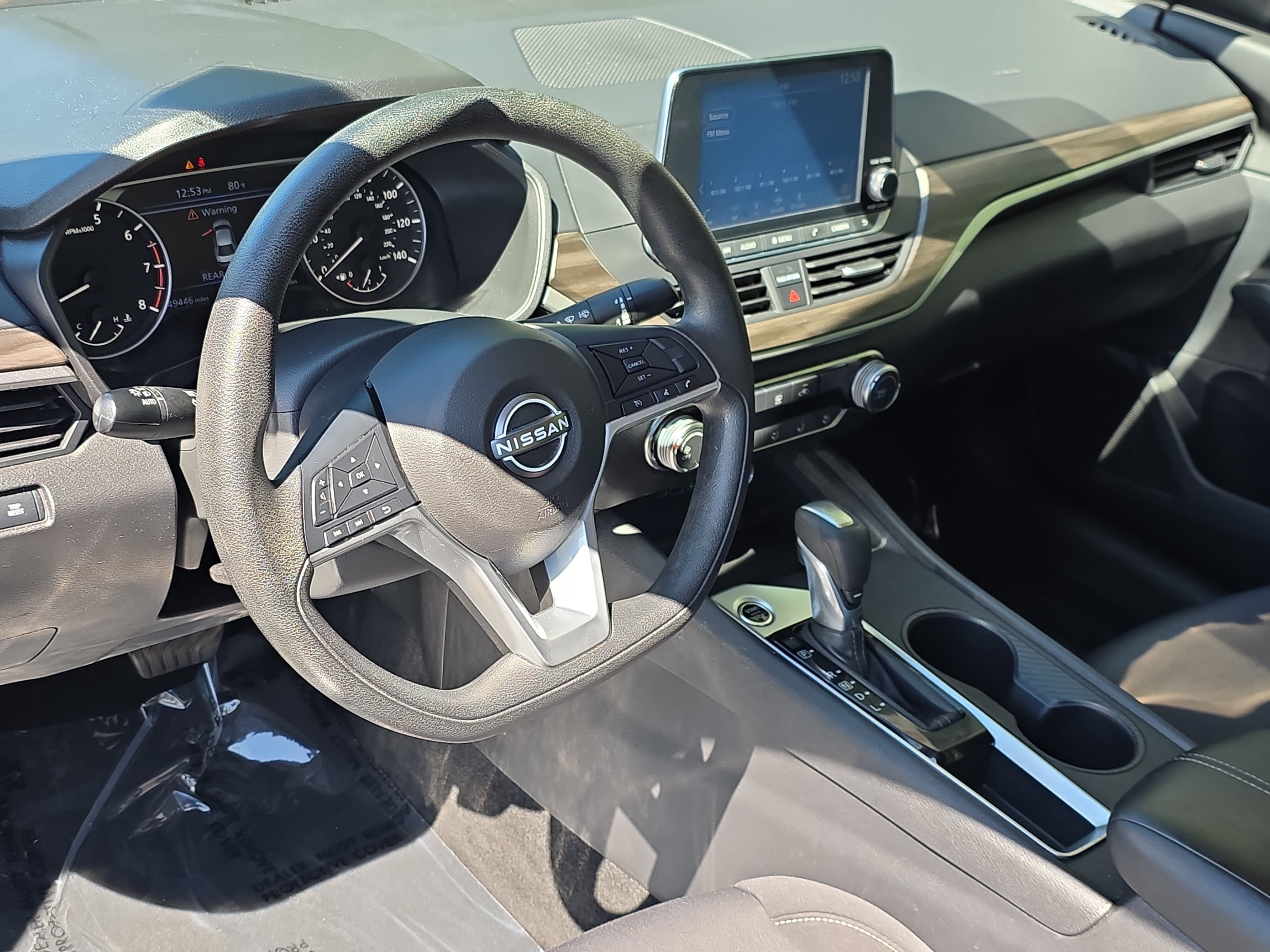 Used 2025 Nissan Altima 2.5 SV FWD image 13