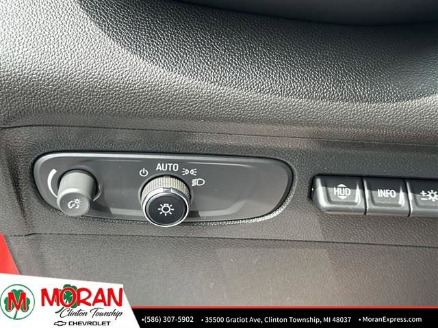 Used 2023 Buick Envision Avenir image 18