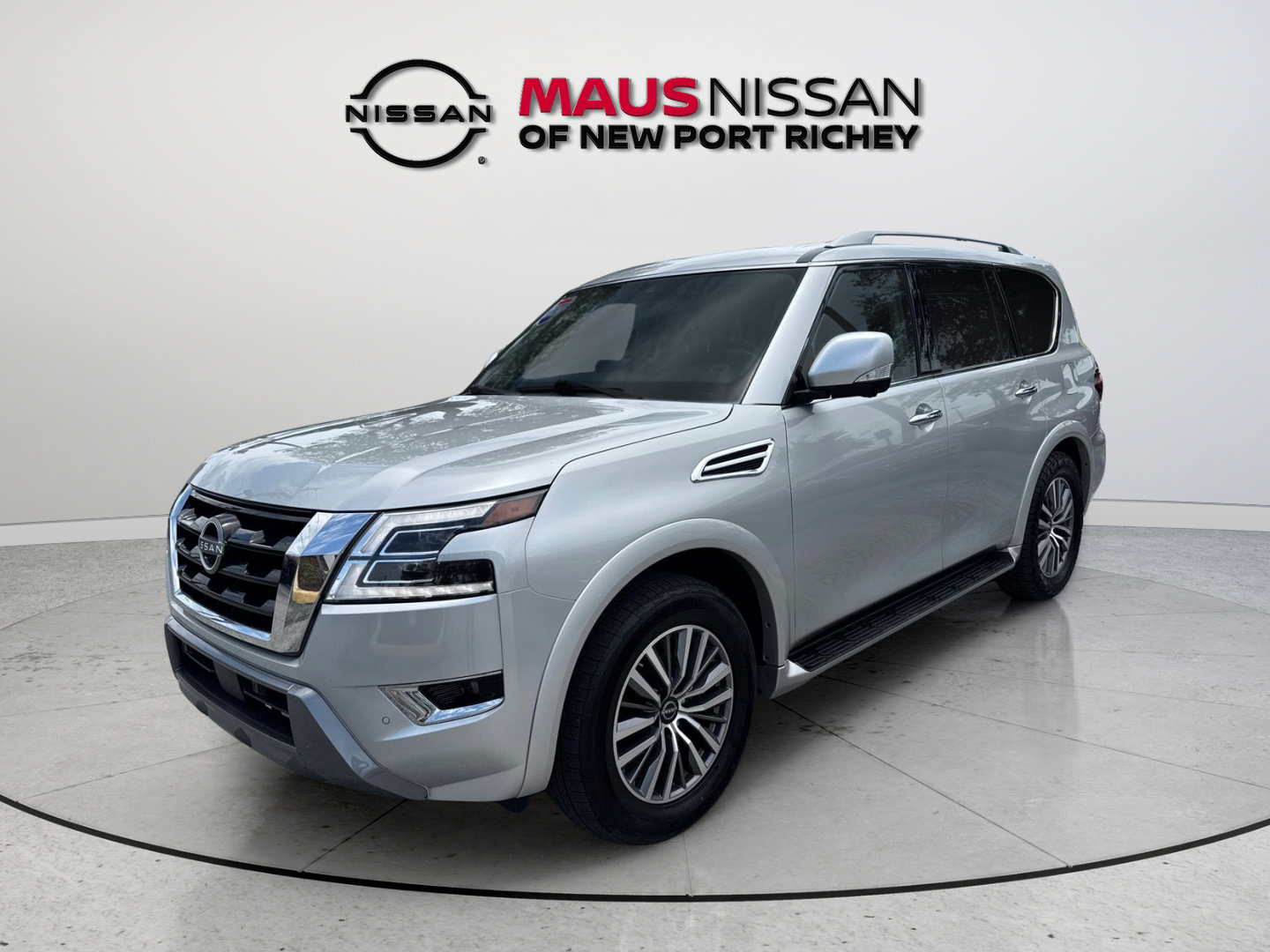 Used 2024 Nissan Armada SL w/ Captain's Chairs Package AWD/4WD image 6