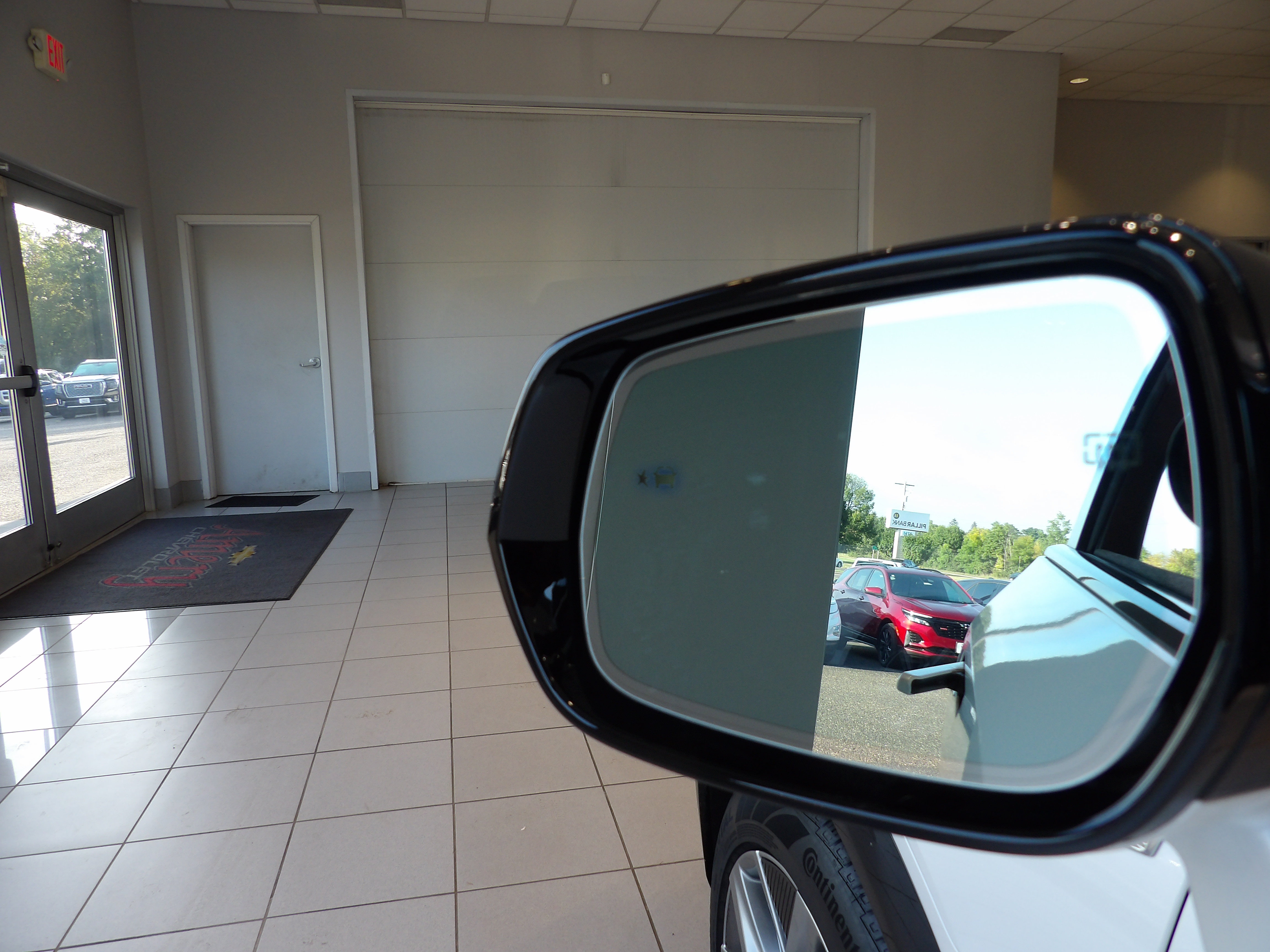 Used 2025 Cadillac Optiq Luxury 1 AWD/4WD image 7