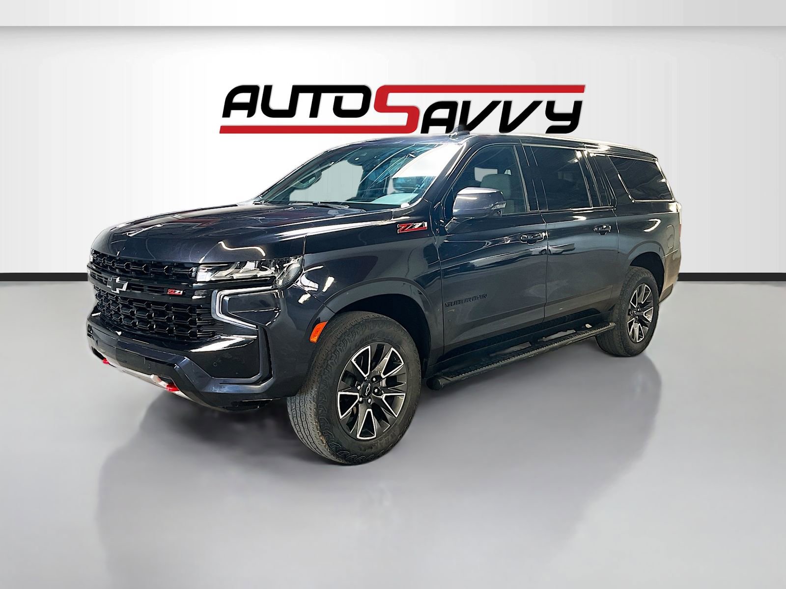 Used 2023 Chevrolet Suburban Z71 w/ Luxury Package image 3