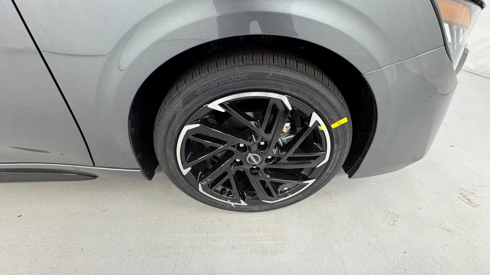 New 2026 Nissan Sentra SR w/ Floor Mat Package FWD image 9
