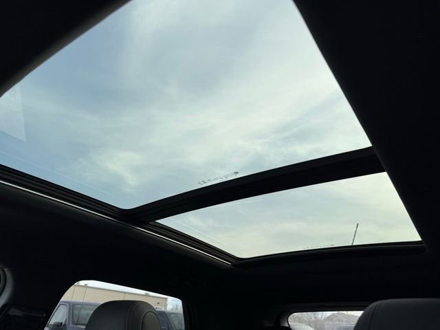 Used 2021 Chevrolet TrailBlazer RS w/ Sun and Liftgate Package image 18