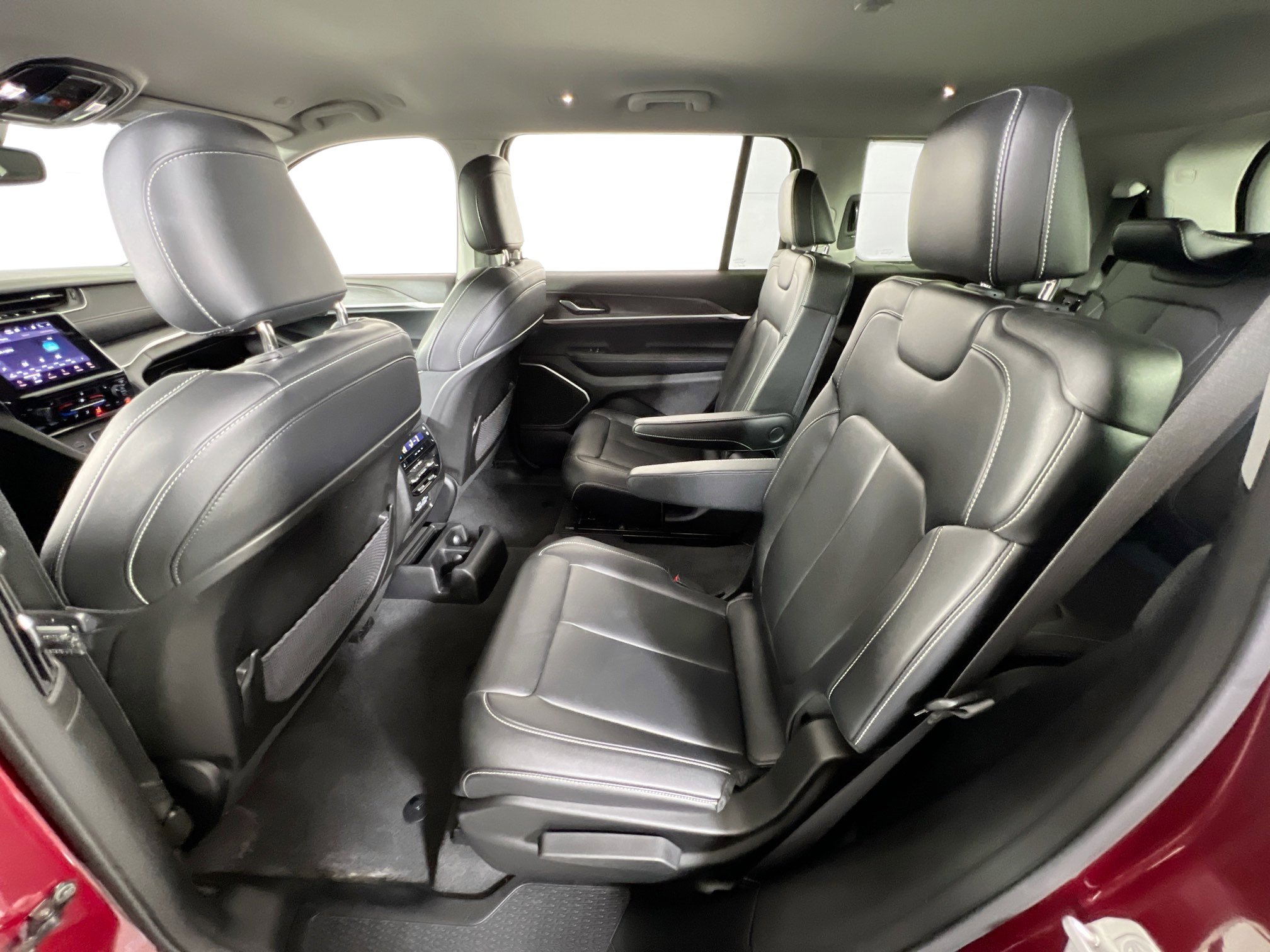 Used 2021 Jeep Grand Cherokee L Limited AWD/4WD image 23