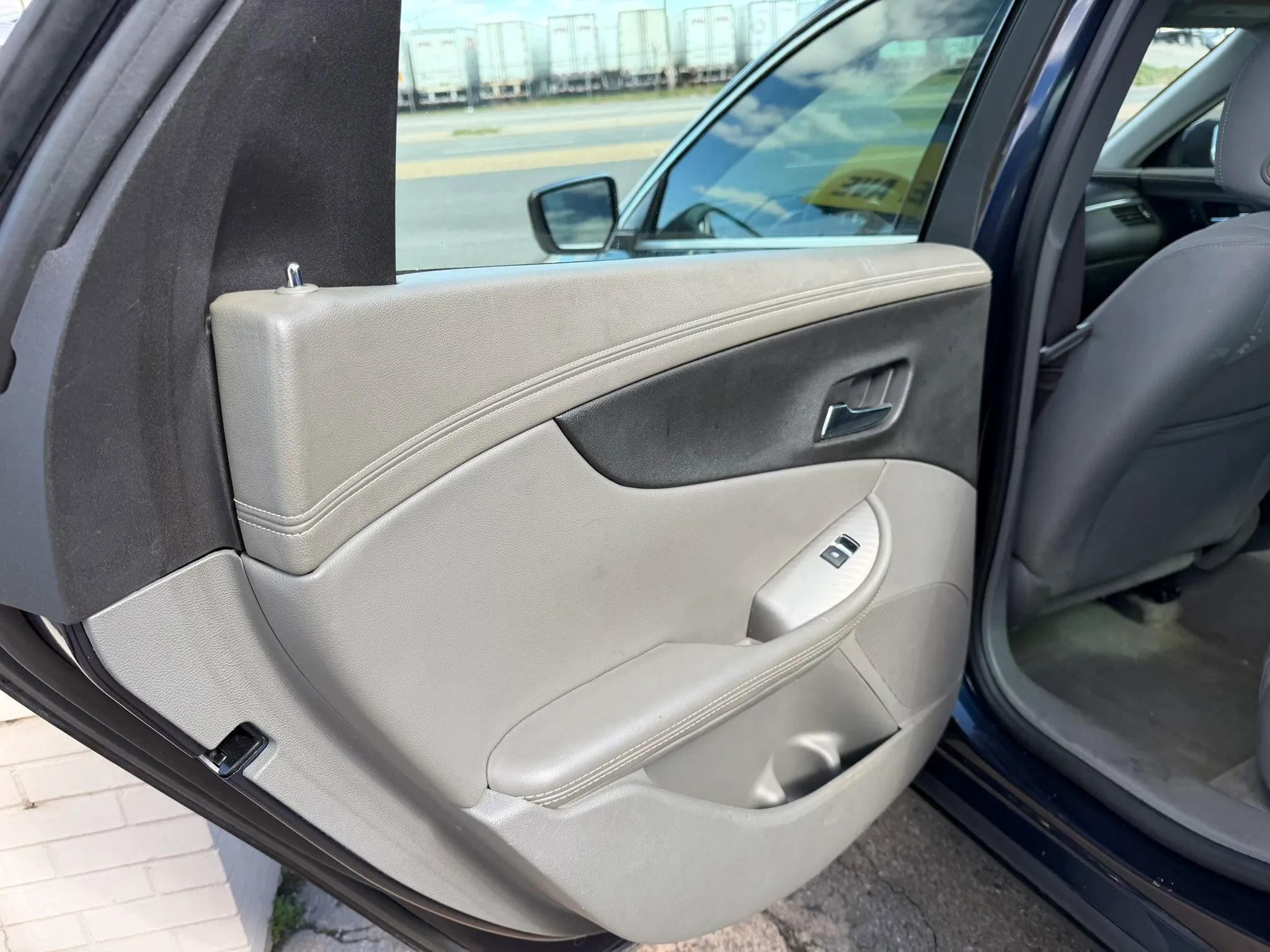 Used 2017 Chevrolet Impala LS FWD image 13