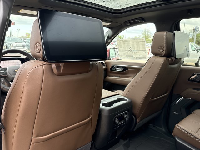 New 2026 Chevrolet Tahoe High Country AWD/4WD image 8