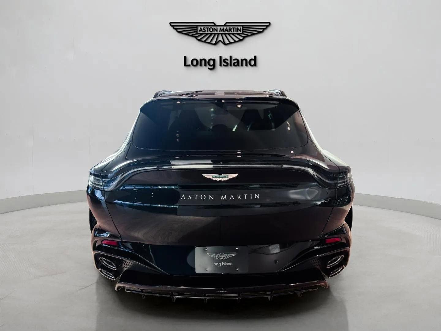 New 2026 Aston Martin DBX S image 5