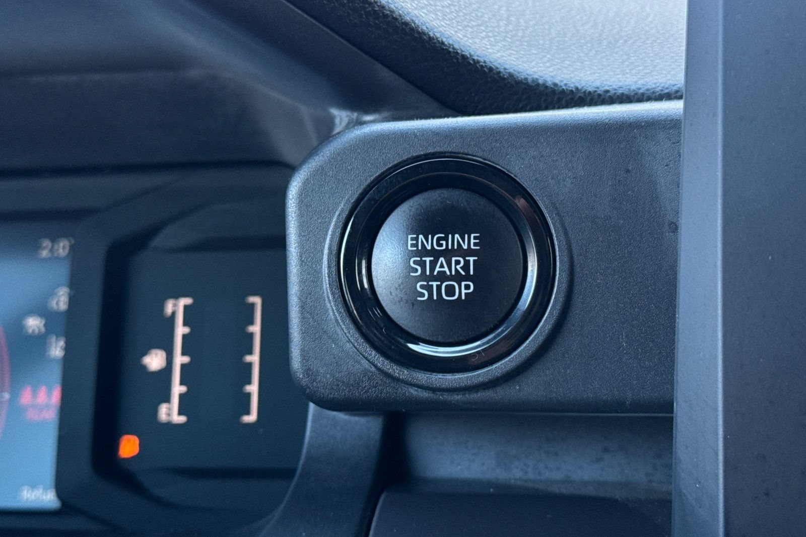 Used 2024 Toyota Tacoma SR5 AWD/4WD image 22